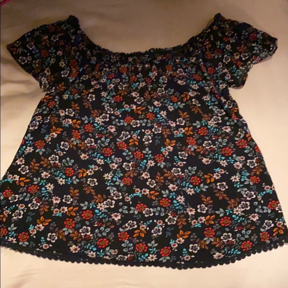 Loose/flowy shirt